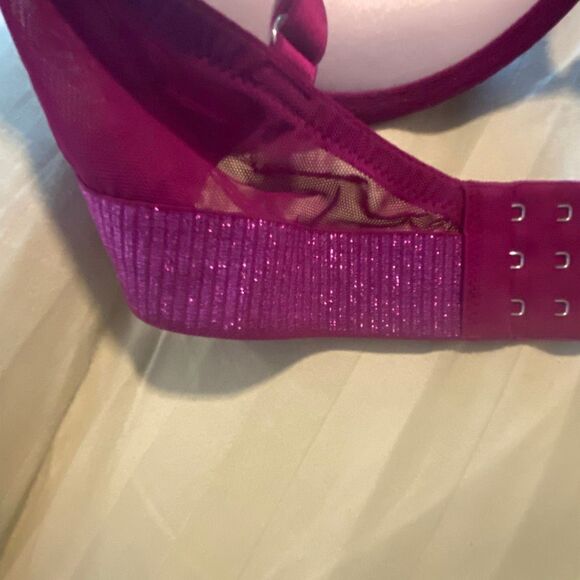 Victoria’s Secret push-up bra size 38D - Picture 9 of 11